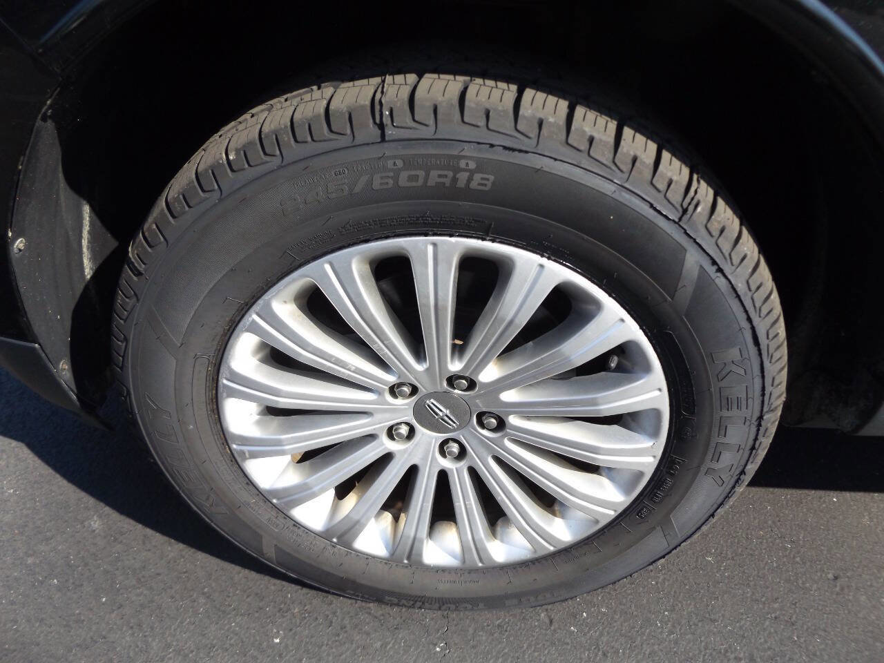 Used 2013 Lincoln MKX AWD image 32
