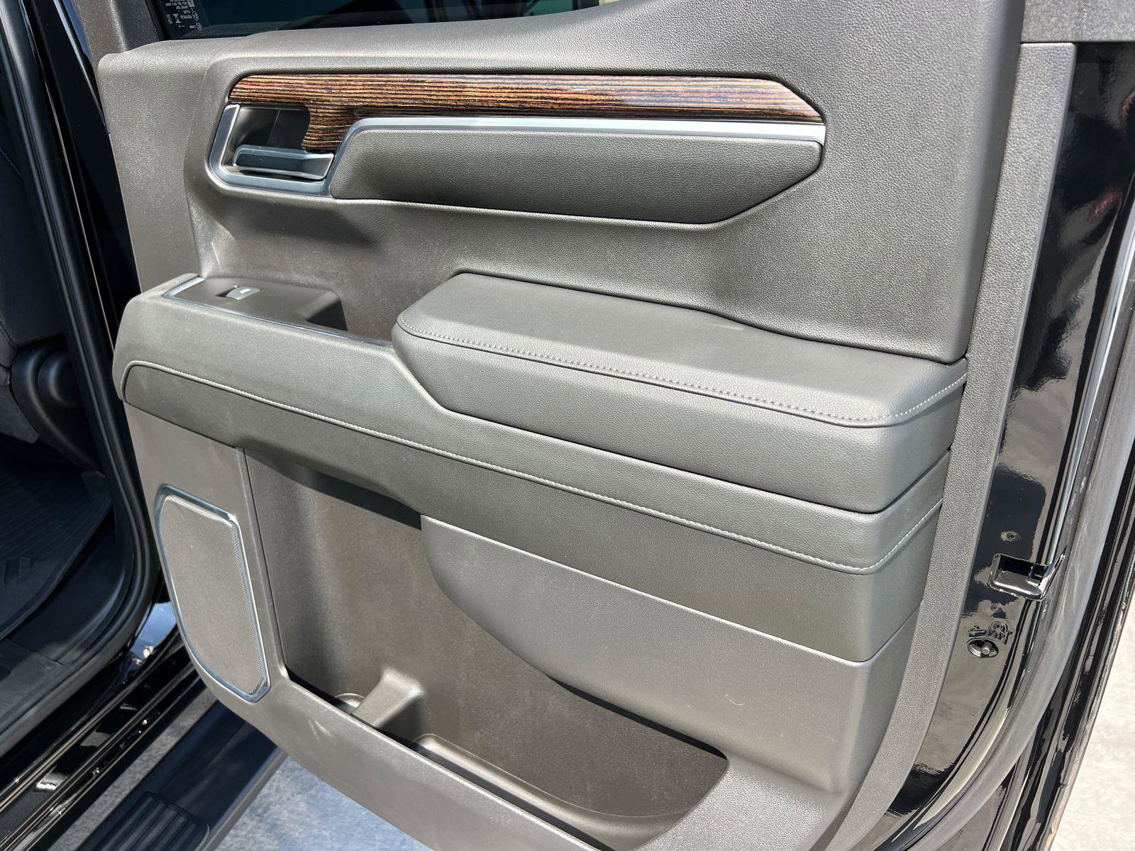 Used 2024 GMC Sierra 1500 Elevation AWD/4WD image 16