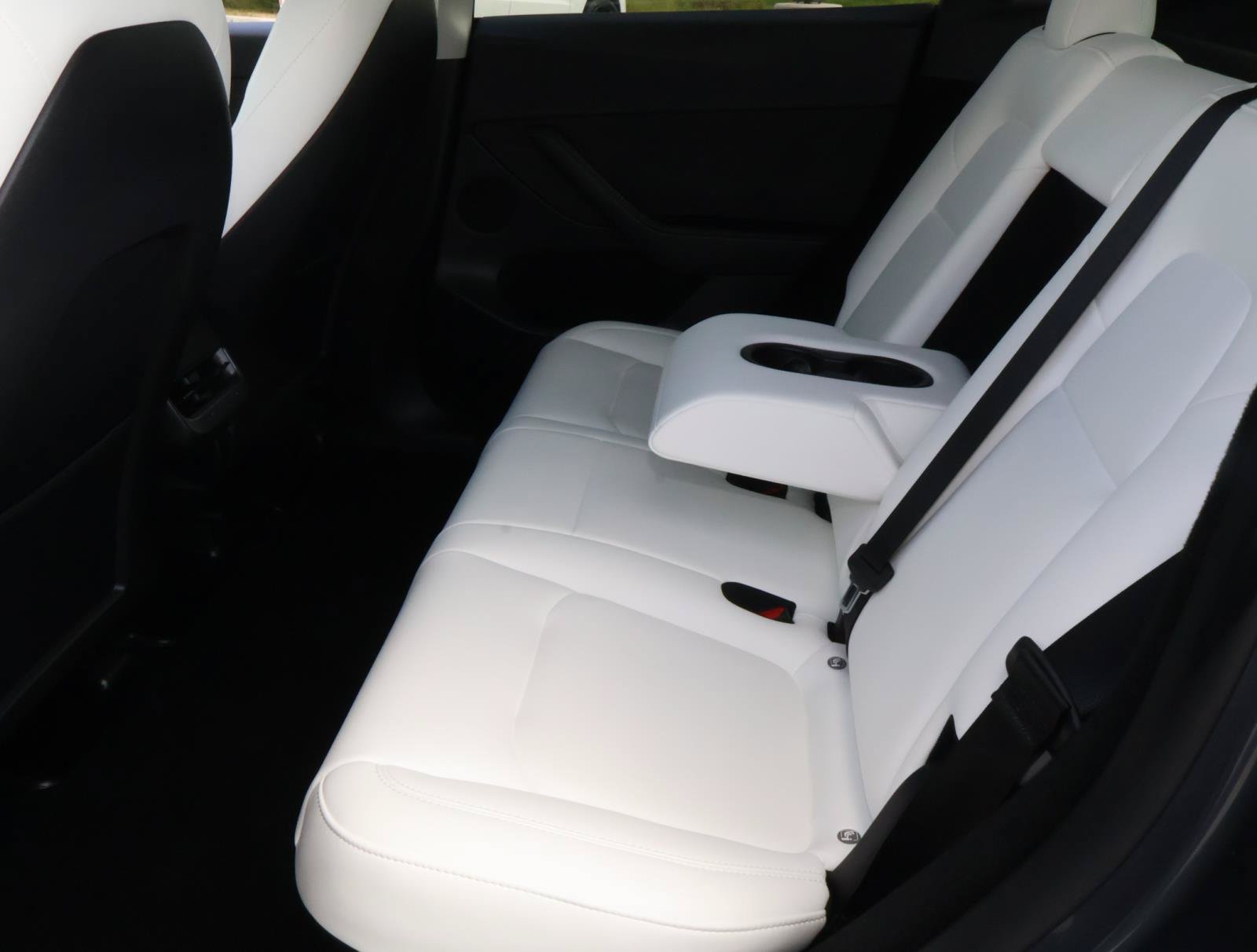 Used 2023 Tesla Model Y Long Range AWD/4WD image 18