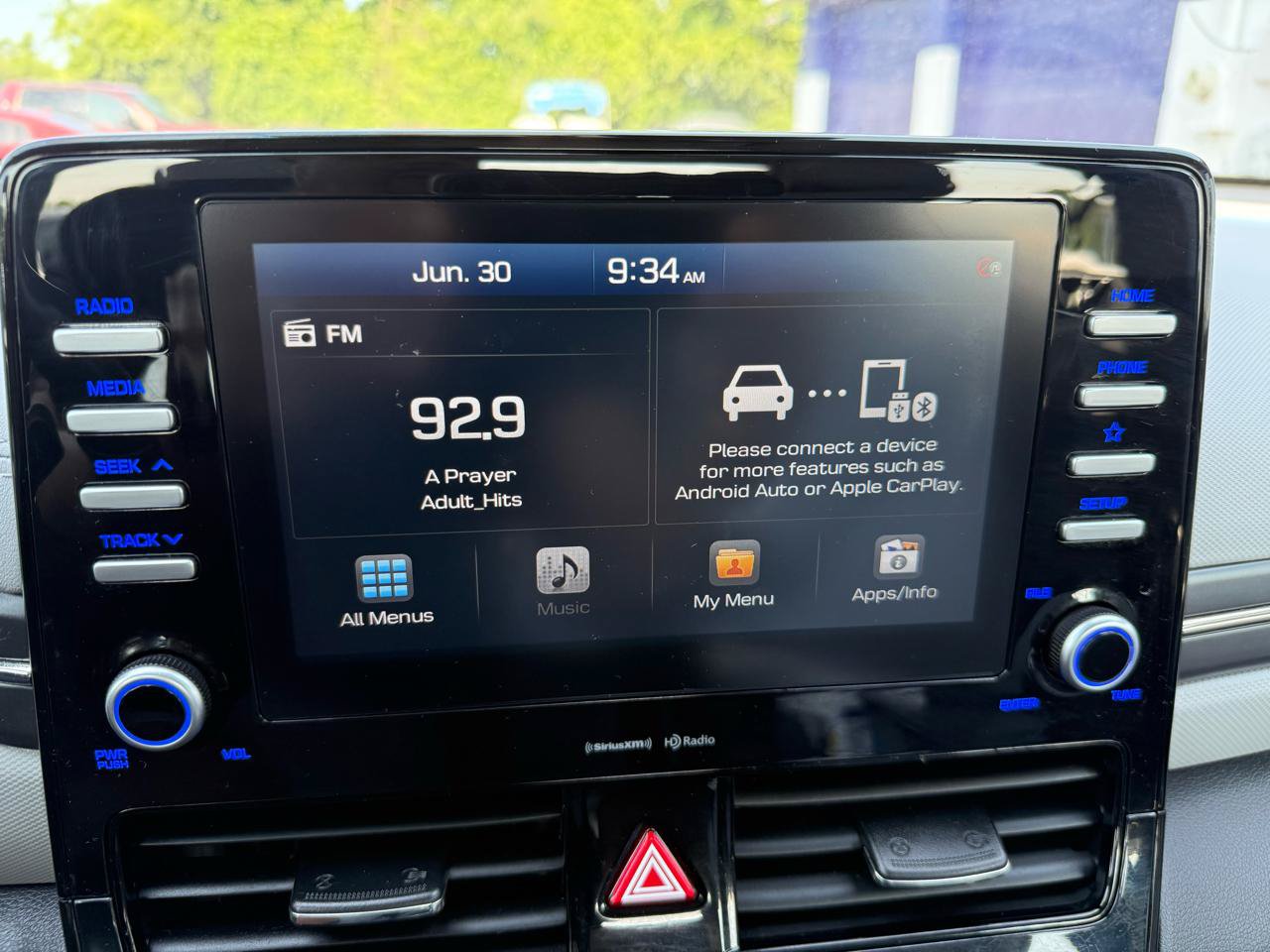 Used 2020 Hyundai Ioniq SE FWD image 12