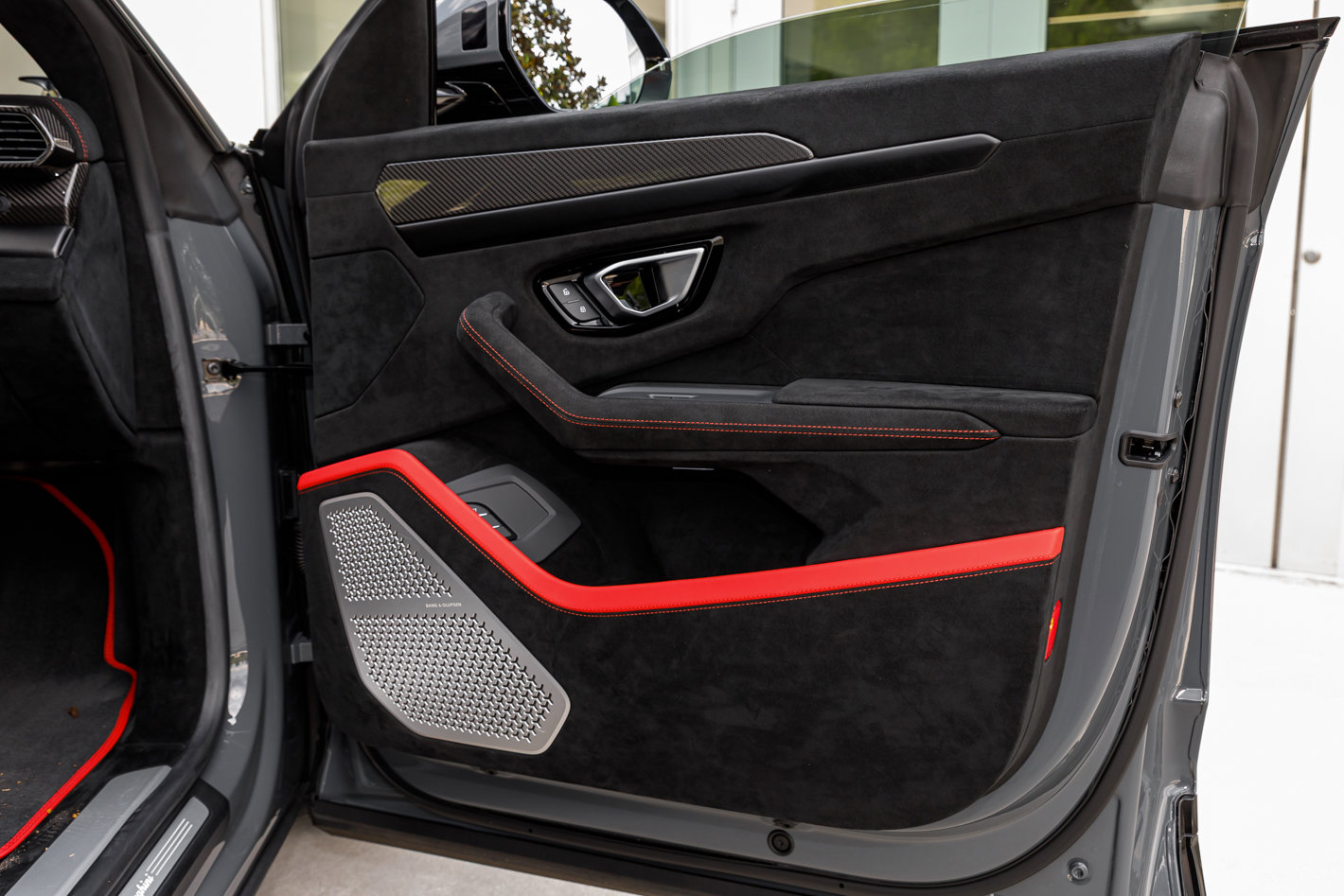 Used 2023 Lamborghini Urus Performante image 45