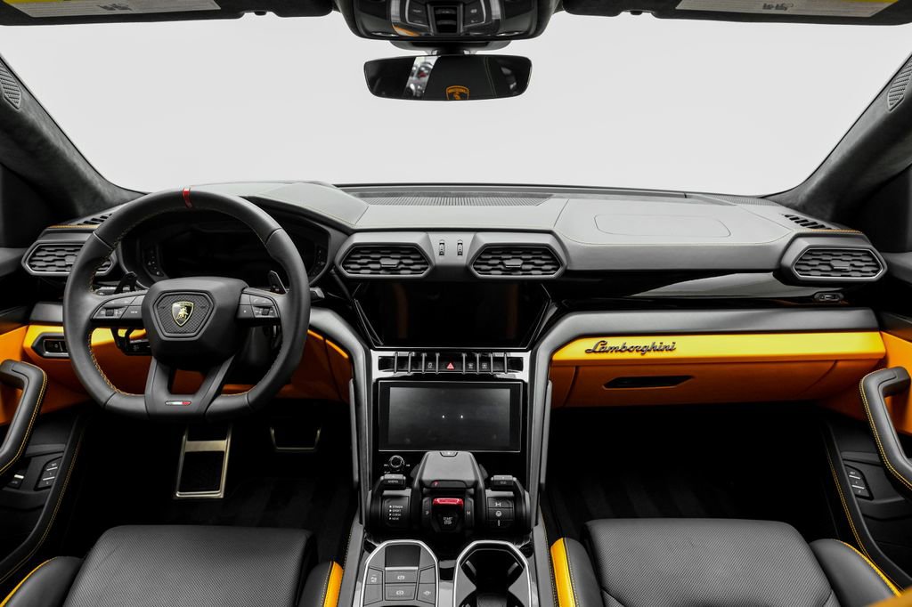 Used 2024 Lamborghini Urus S AWD/4WD image 16