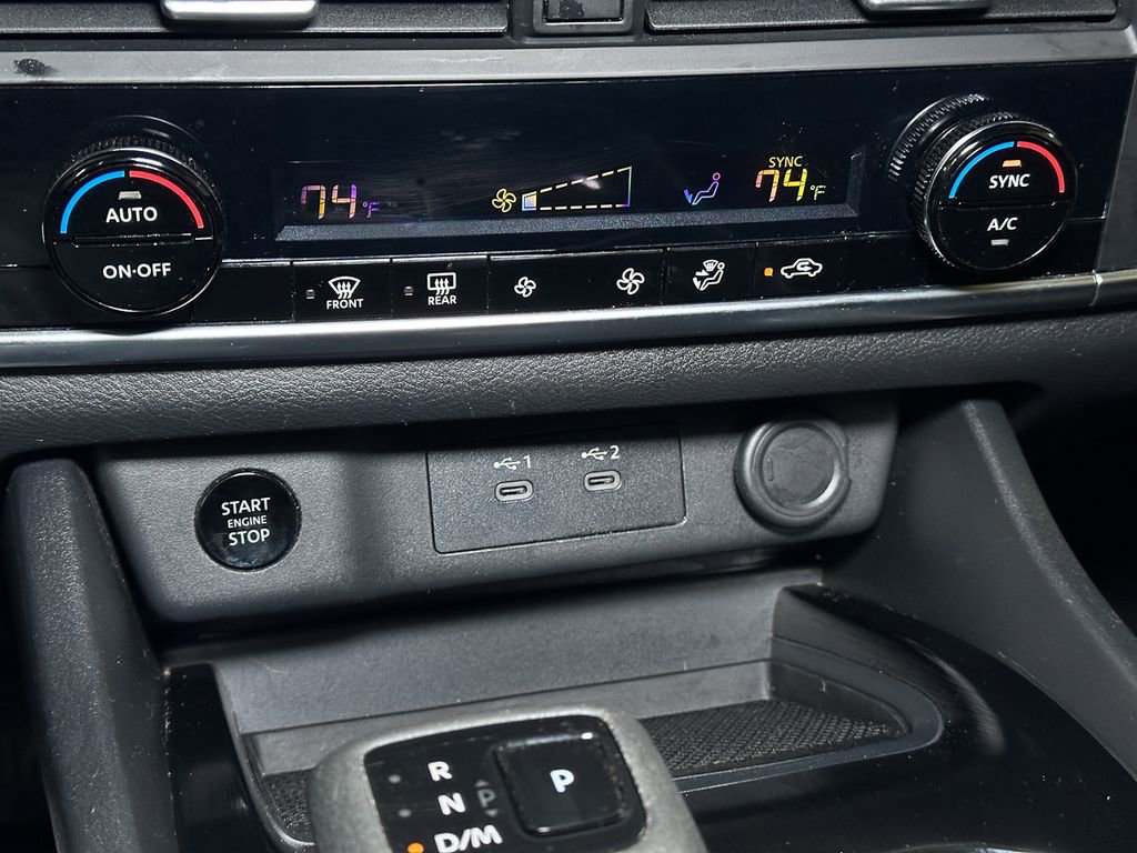 Used 2024 Nissan Rogue SV image 37