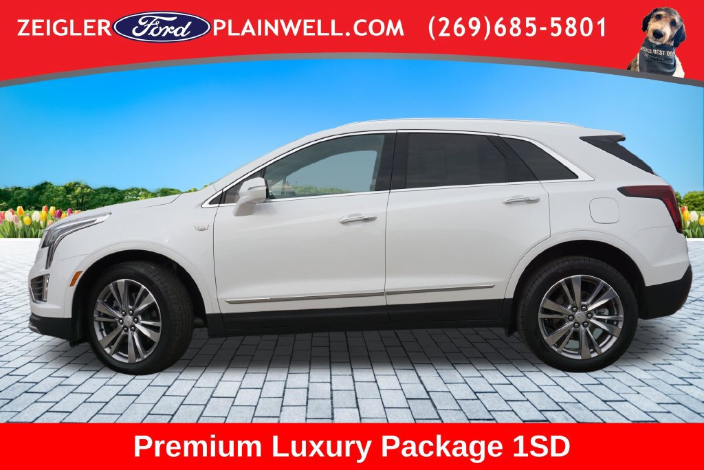 Used 2024 Cadillac XT5 Premium Luxury AWD/4WD image 2