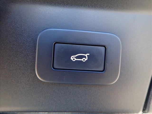 Used 2023 Land Rover Range Rover Velar R-Dynamic S image 9