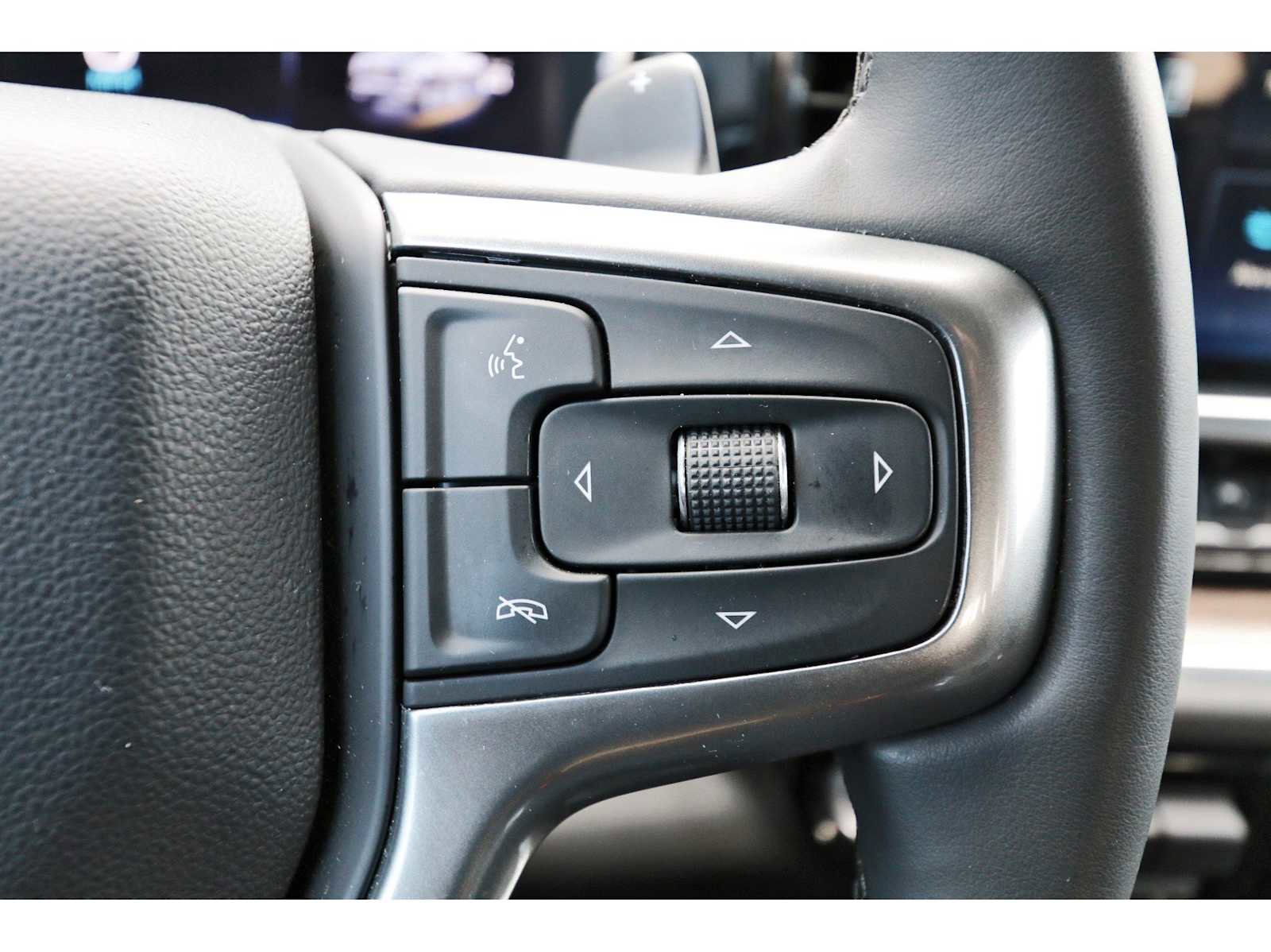 Used 2025 Chevrolet Silverado 1500 RST w/ Convenience Package II image 16