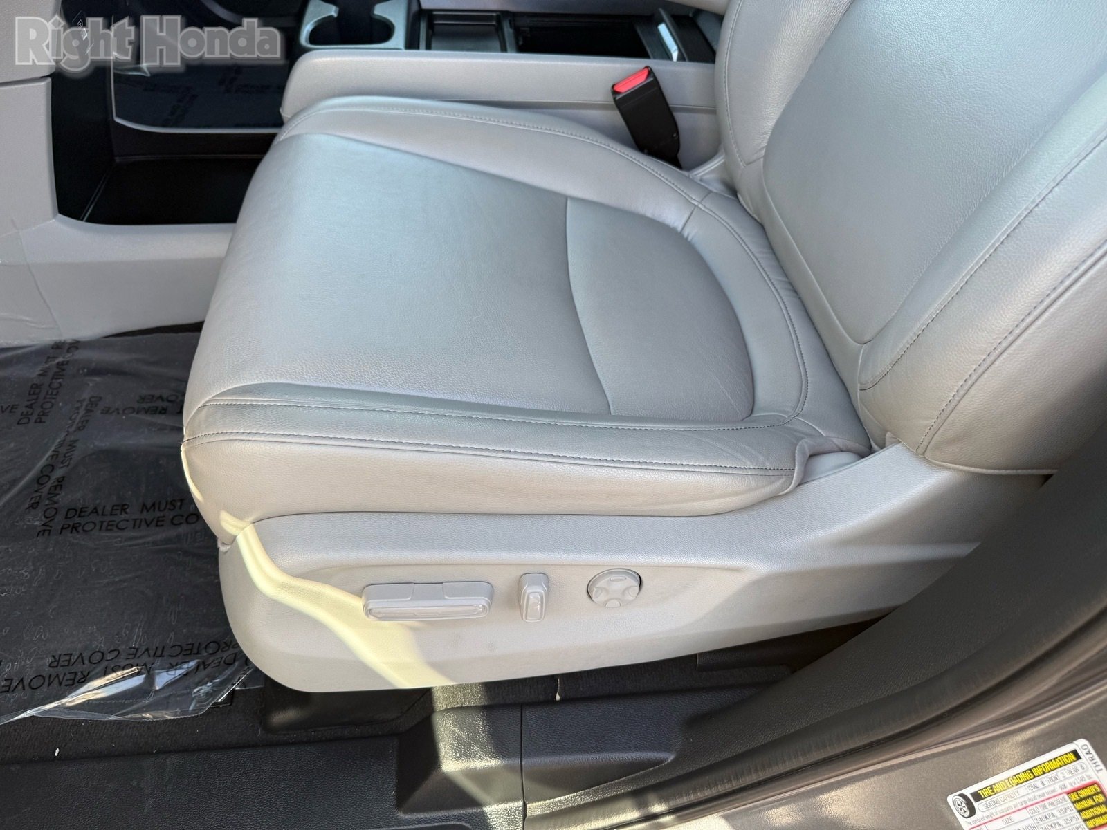 Used 2024 Honda Odyssey EX-L image 13