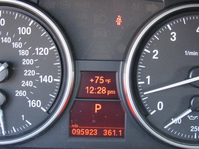 Used 2008 BMW 328i Convertible image 18