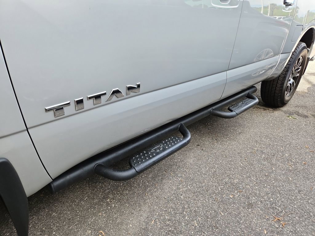 Used 2021 Nissan Titan SV w/ Accessory Utility Package image 30