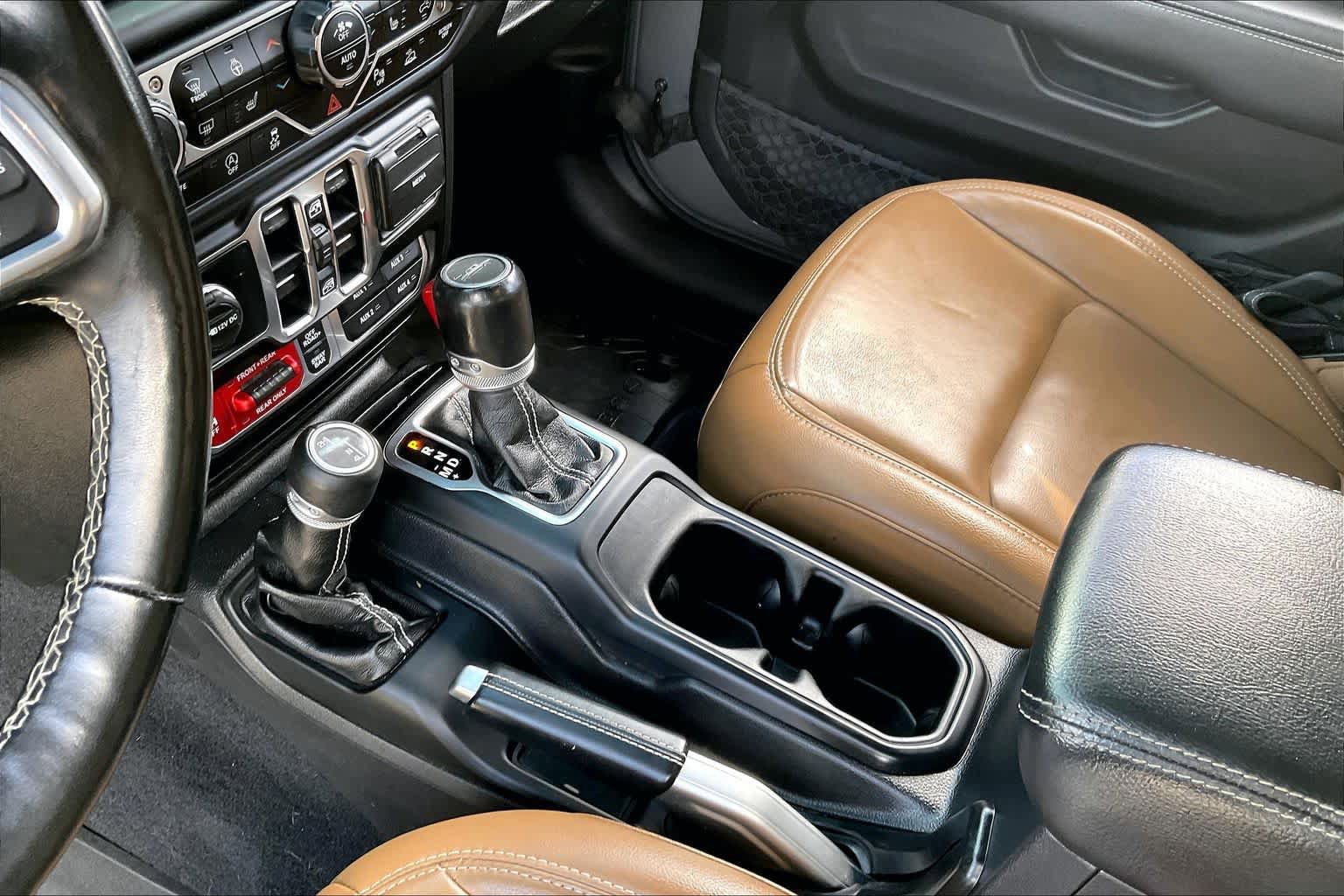 Used 2020 Jeep Gladiator Rubicon AWD/4WD image 16