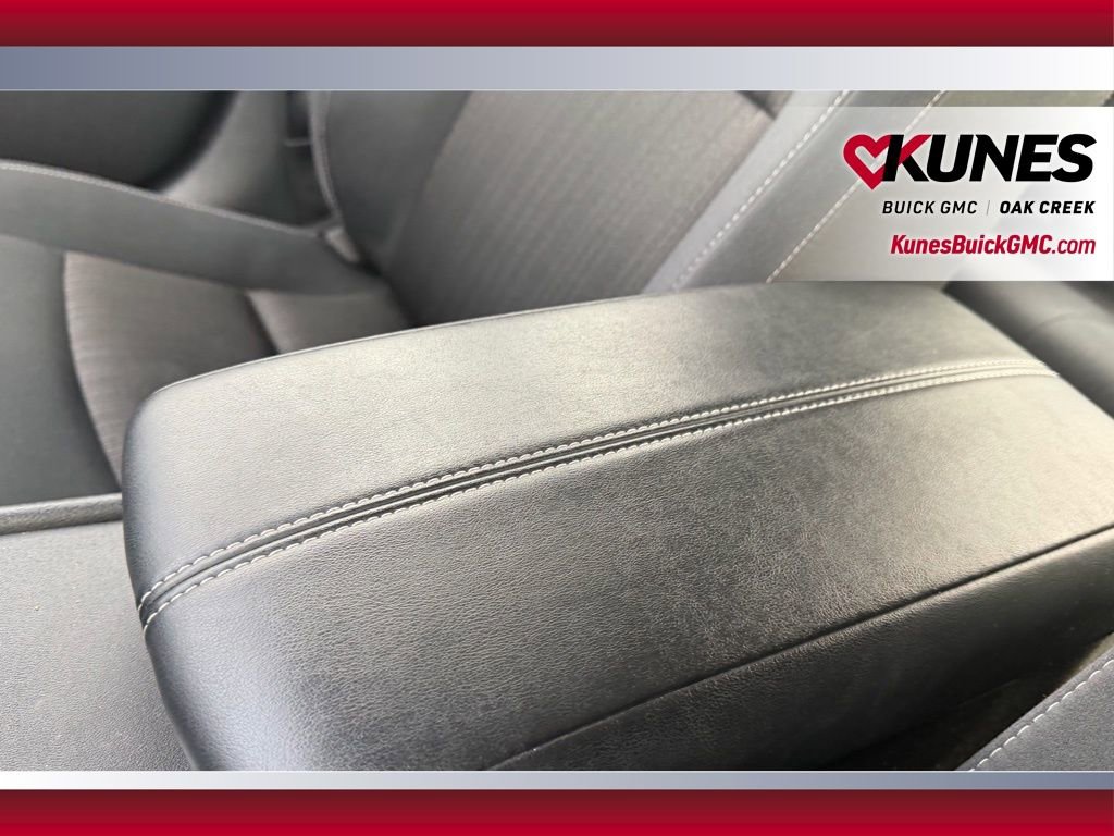 Used 2025 Nissan Altima 2.5 SV image 17