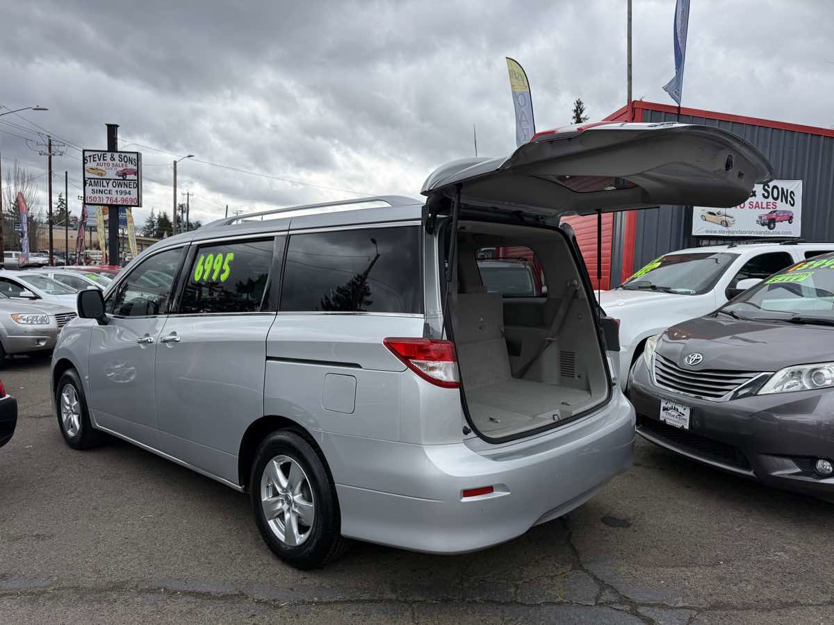 Used 2016 Nissan Quest SV image 9