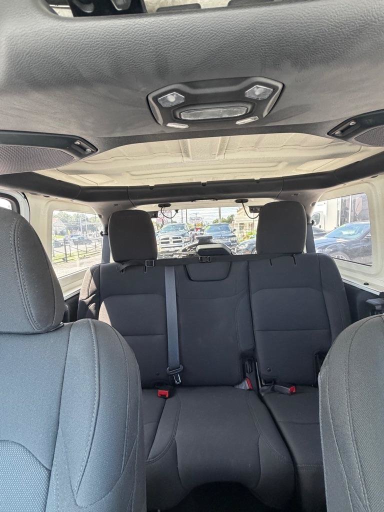 Used 2018 Jeep Wrangler Unlimited Sport S AWD/4WD image 19
