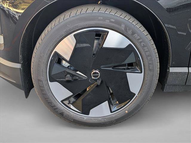 New 2026 Volvo EX30 Plus w/ Protection Package Premier image 11