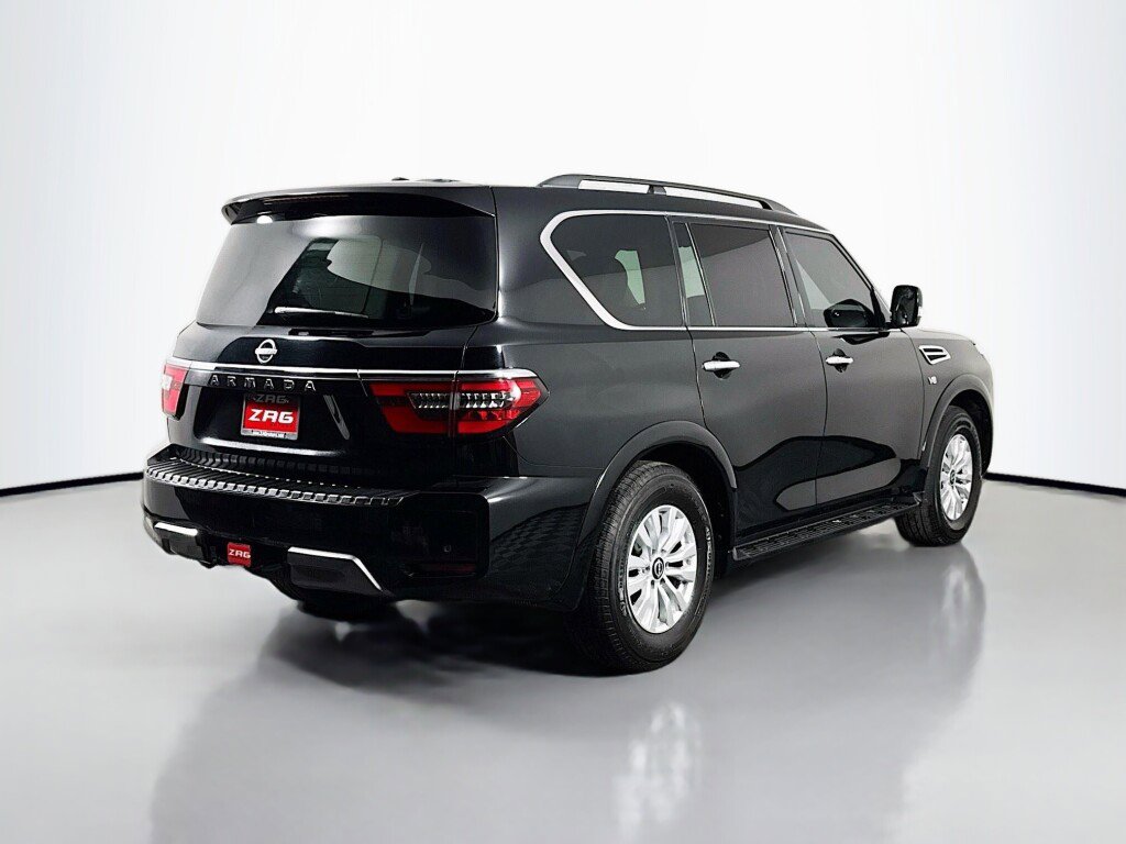 Used 2021 Nissan Armada SV image 5