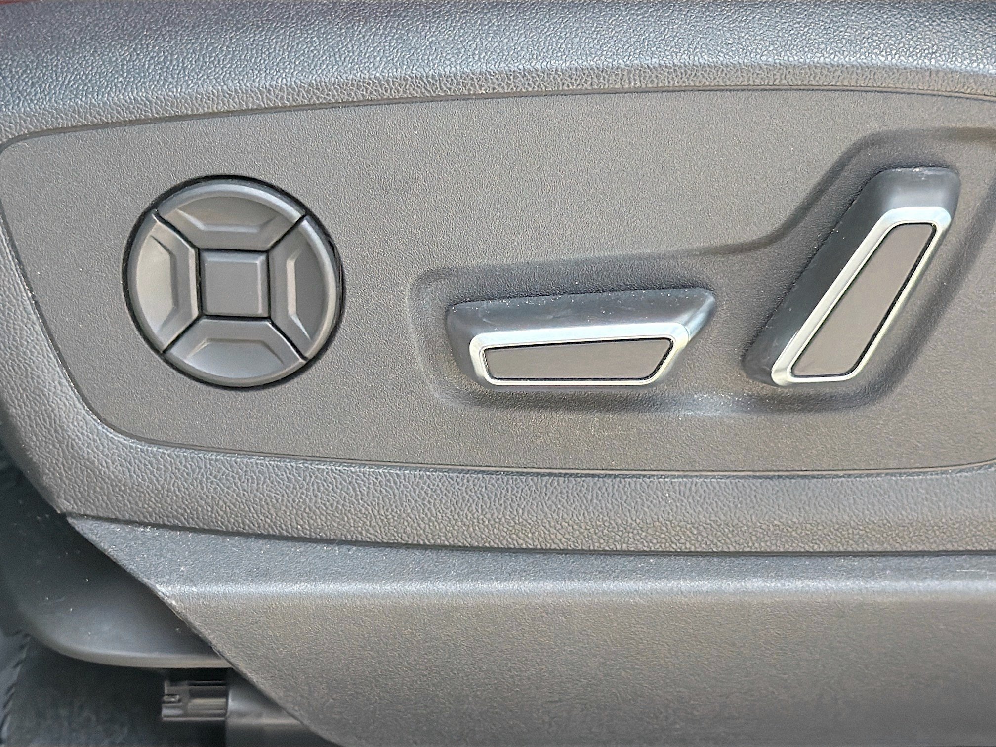 Used 2022 Audi e-tron S Premium Plus AWD/4WD image 24