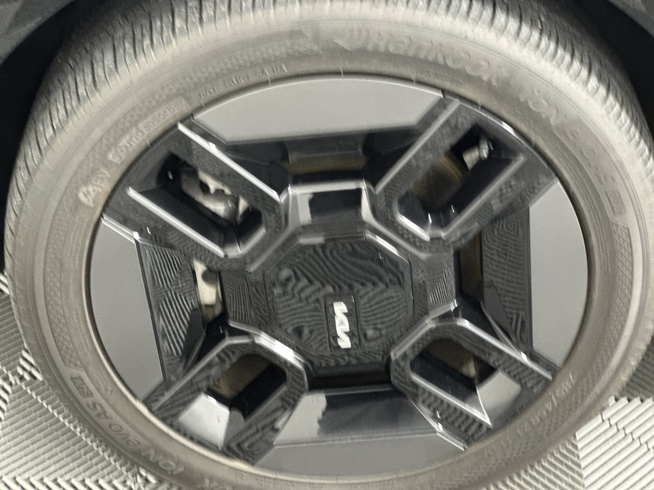 Certified 2024 Kia EV9 GT-Line AWD/4WD image 6