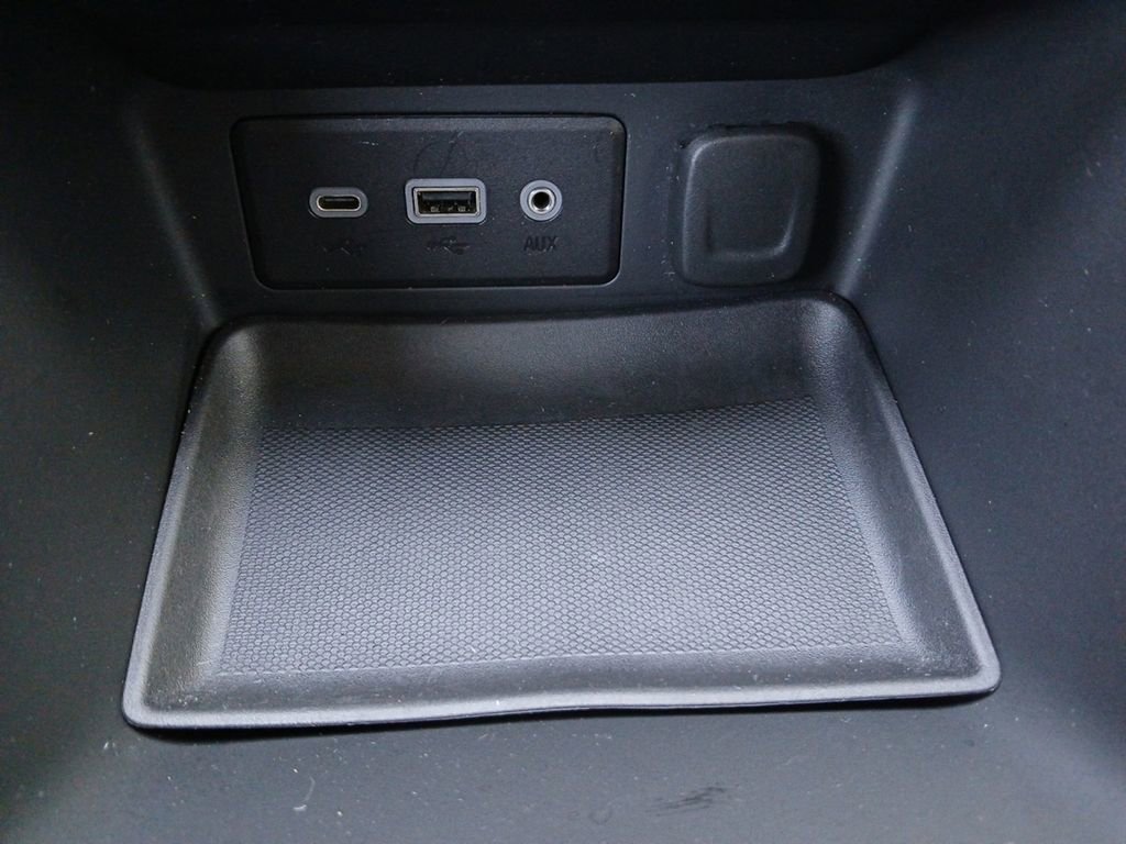 Used 2022 GMC Terrain SLE FWD image 6