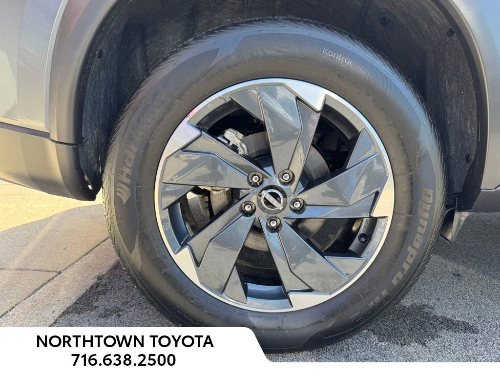 Used 2026 Nissan Rogue SV AWD/4WD image 21