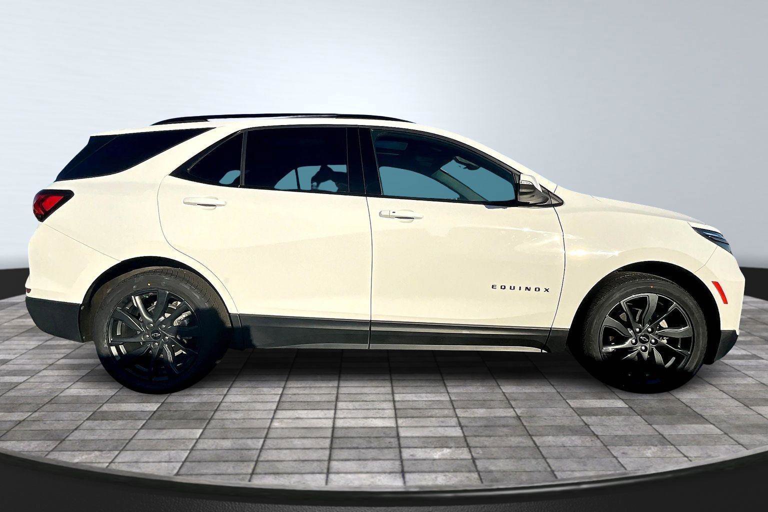 Certified 2022 Chevrolet Equinox RS w/ RS Leather Package image 16