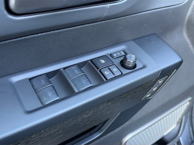 Used 2026 Toyota Sequoia Capstone AWD/4WD image 18