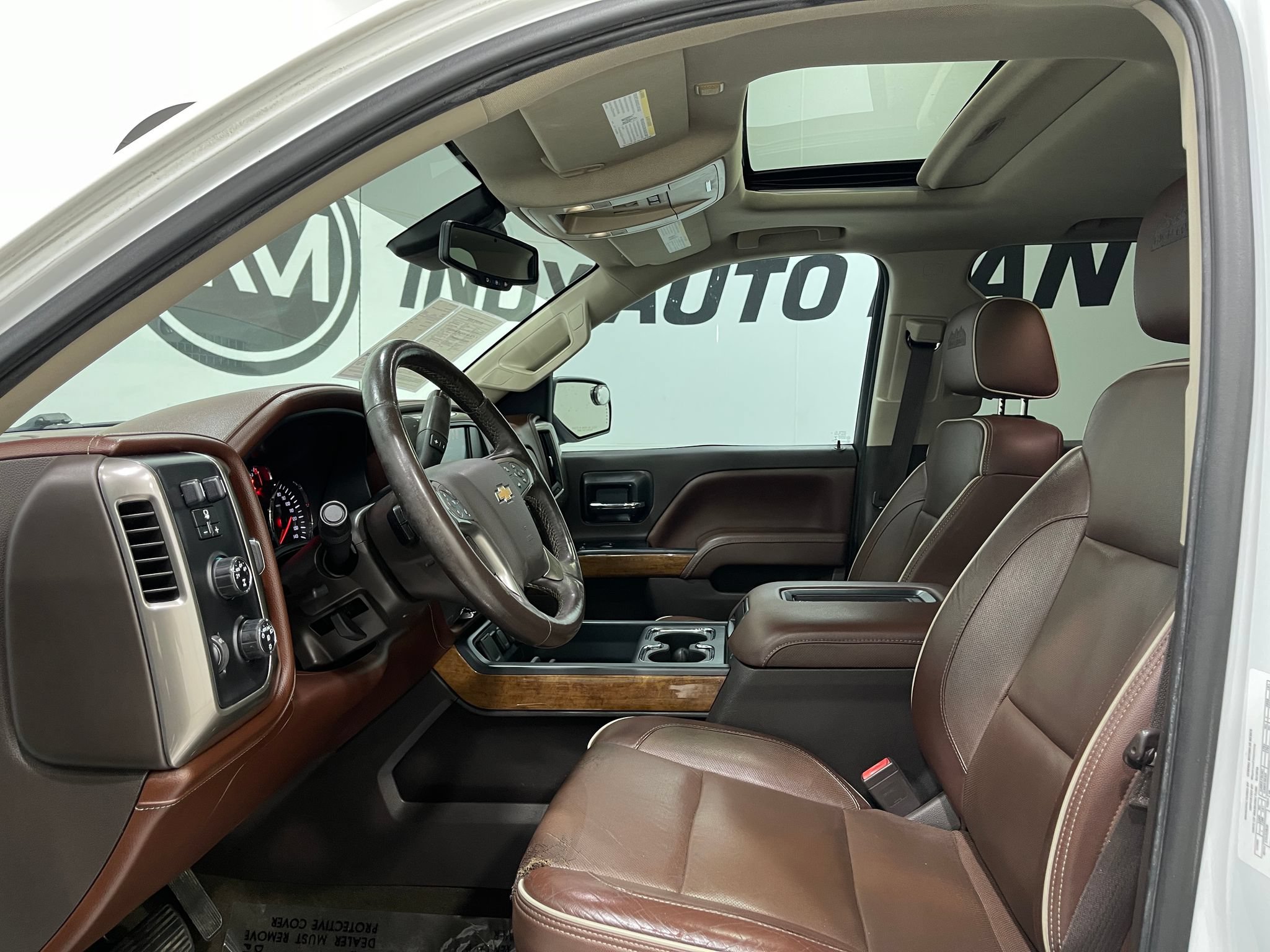 Used 2016 Chevrolet Silverado 1500 High Country w/ High Country Premium Package AWD/4WD image 13