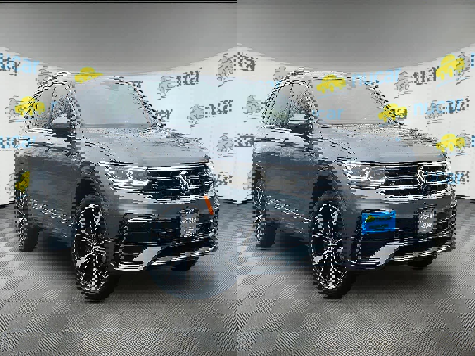 Used 2023 Volkswagen Tiguan SEL R-Line image 1