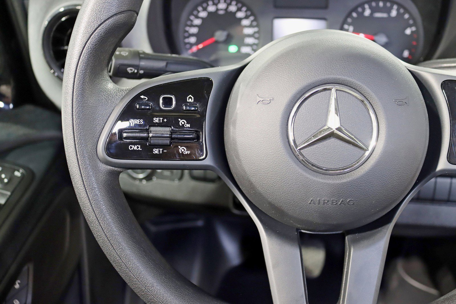 Used 2023 Mercedes-Benz Sprinter 3500 image 15