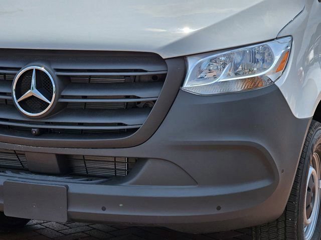 New 2025 Mercedes-Benz Sprinter 2500 image 9