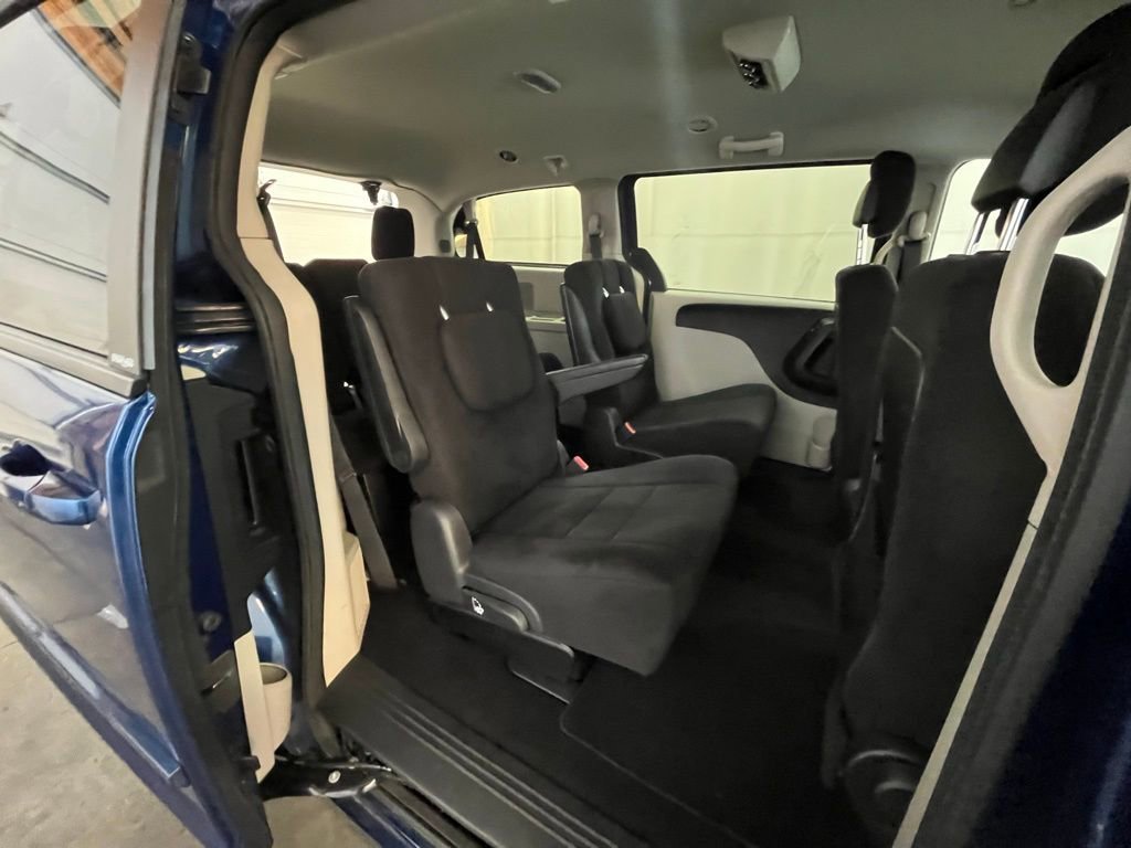 Used 2011 Dodge Grand Caravan Mainstreet image 22