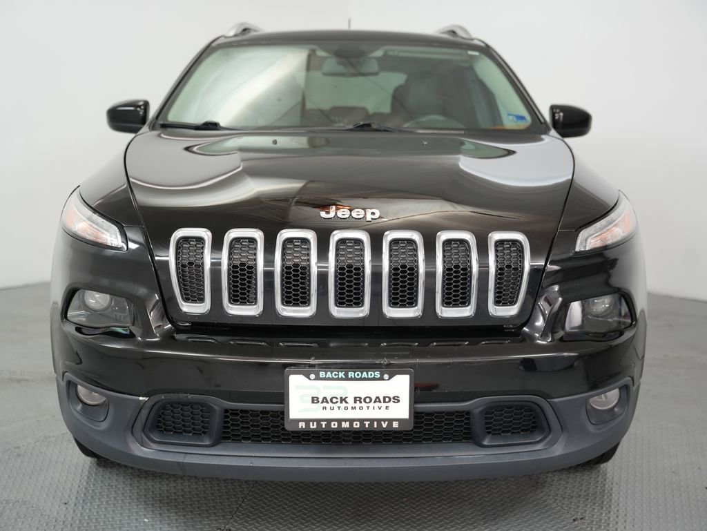 Used 2017 Jeep Cherokee Latitude w/ True North Edition image 2
