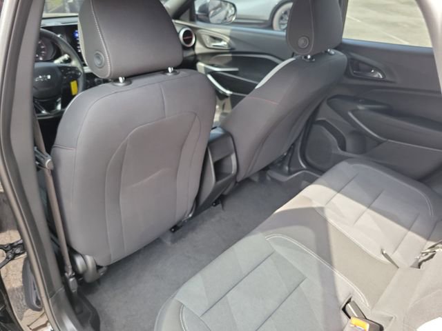 Used 2025 Chevrolet Trax RS w/ Driver Confidence Package image 13