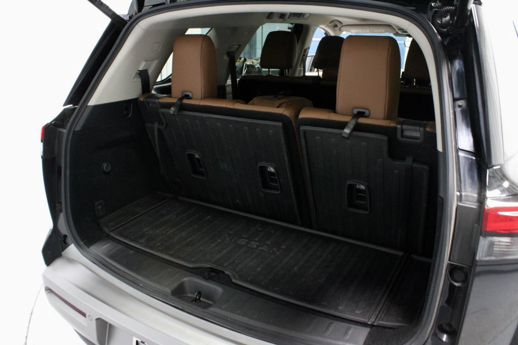 Certified 2025 Nissan Pathfinder Platinum w/ Cargo Package AWD/4WD image 15