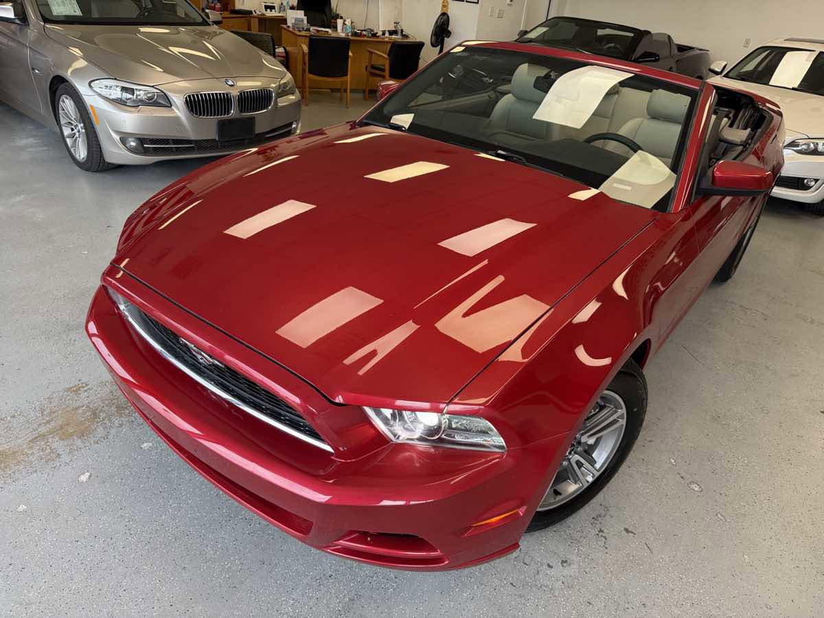 Used 2013 Ford Mustang Premium RWD image 10