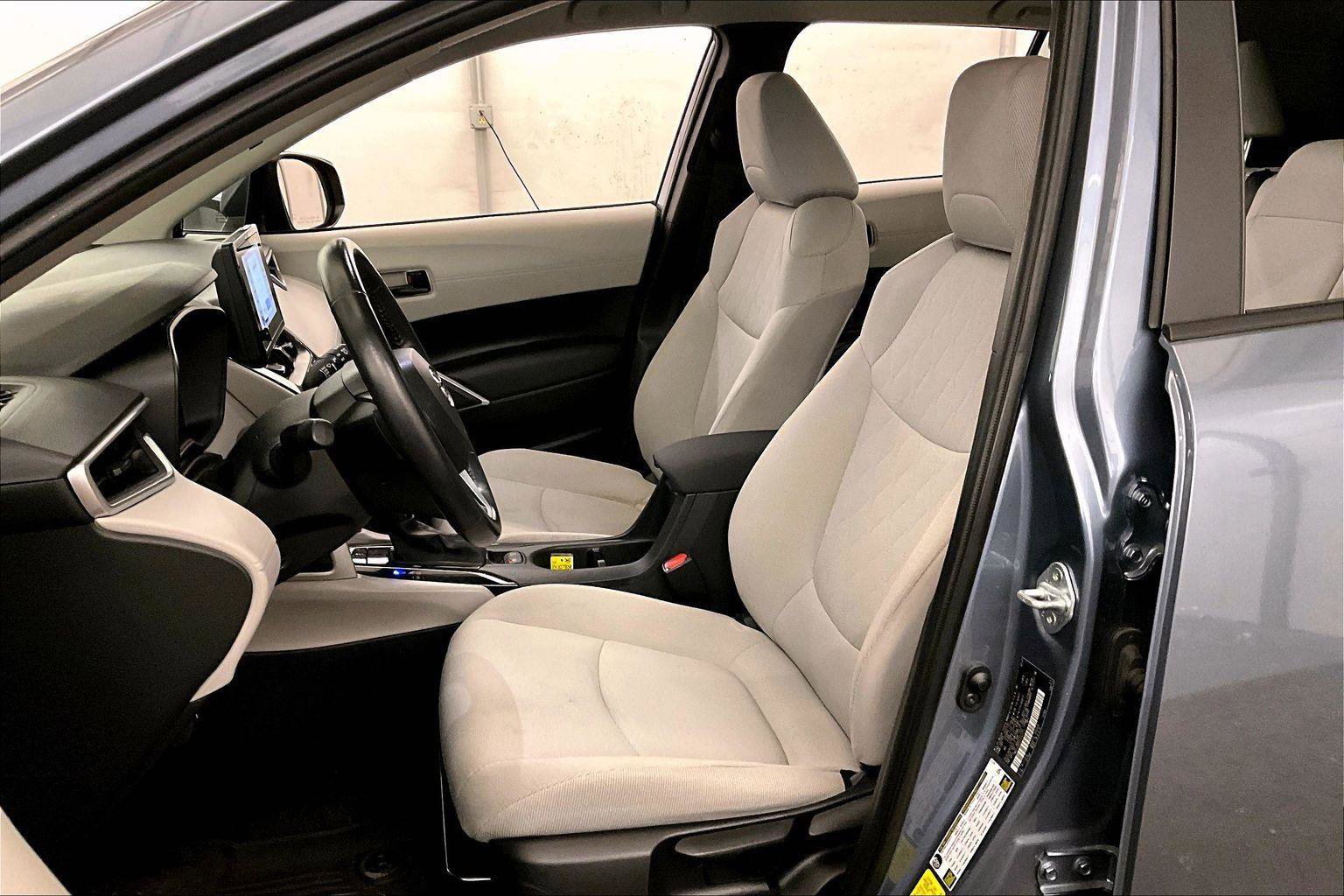 Used 2023 Toyota Corolla Cross LE image 24