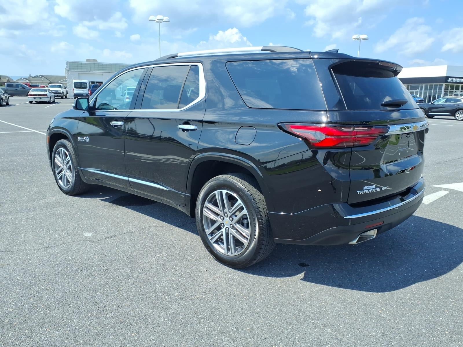 Certified 2023 Chevrolet Traverse High Country AWD/4WD image 6