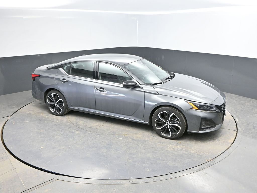 Used 2025 Nissan Altima 2.5 SR image 22