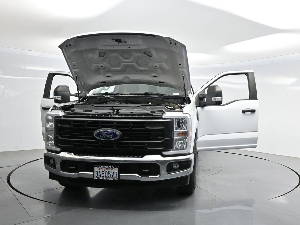 Used 2023 Ford F250 XL w/ XL Chrome Package image 33