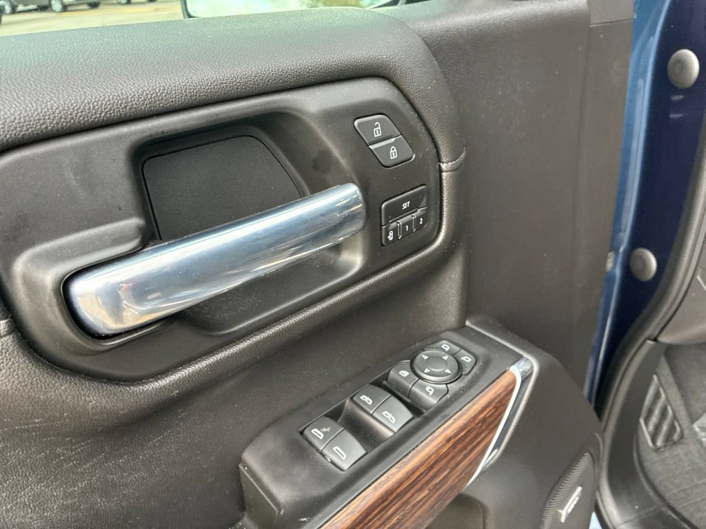 Used 2021 Chevrolet Silverado 1500 High Country w/ Technology Package AWD/4WD image 19