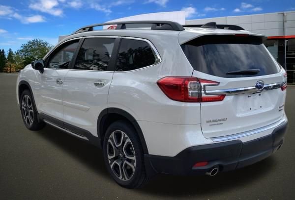 Used 2025 Subaru Ascent Touring image 3