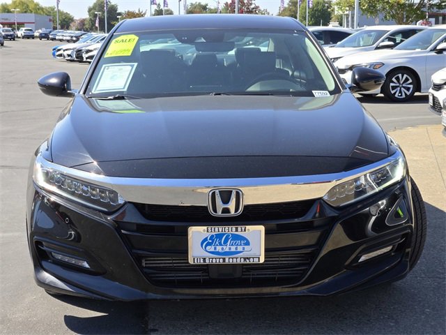 Used 2018 Honda Accord Touring image 2