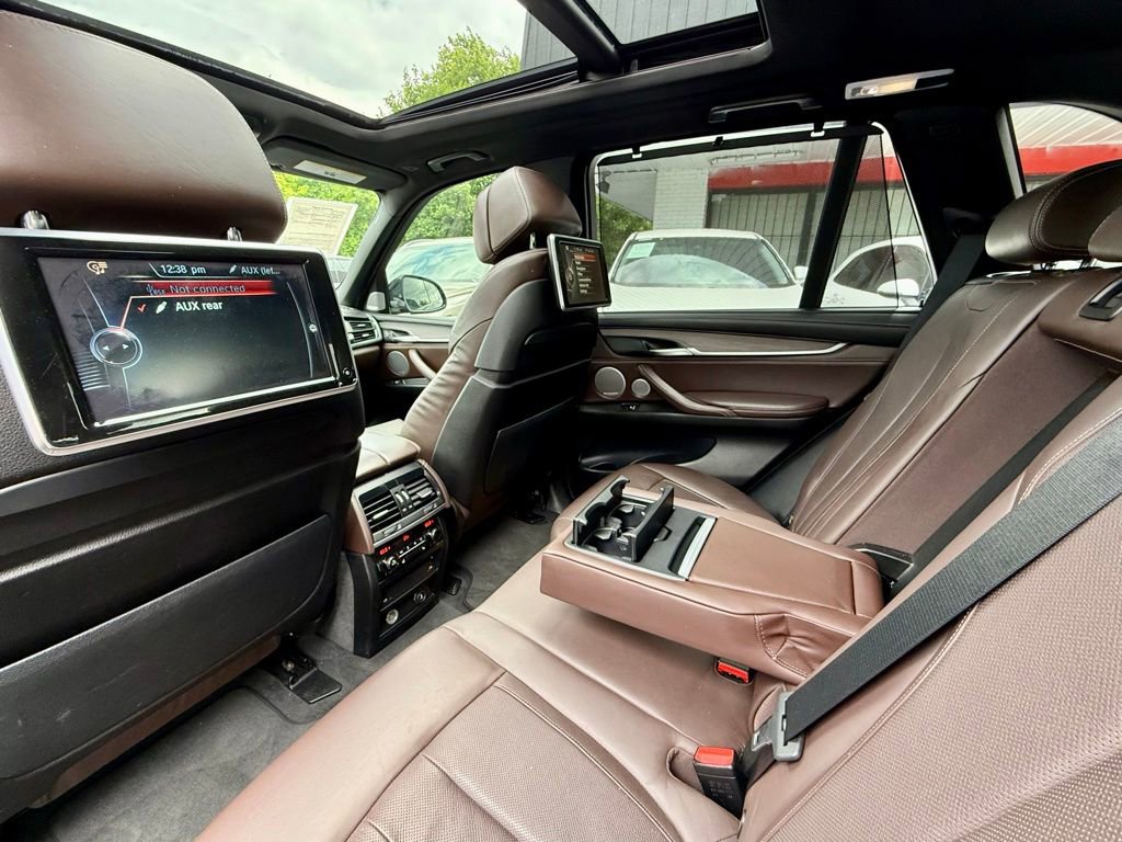 Used 2015 BMW X5 xDrive50i AWD/4WD image 37