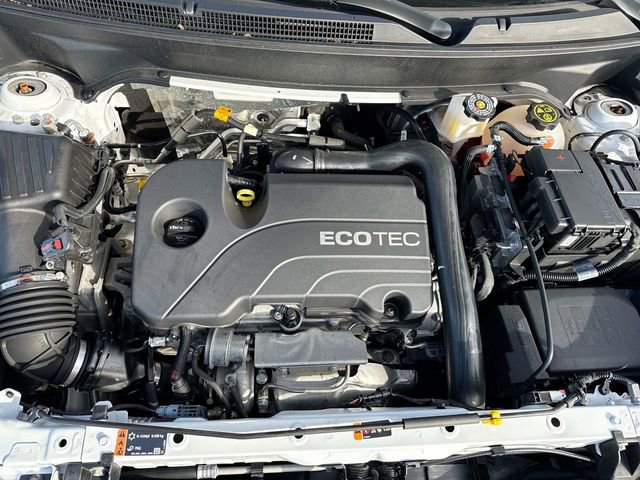 Used 2022 Chevrolet Equinox RS w/ Infotainment Package image 26