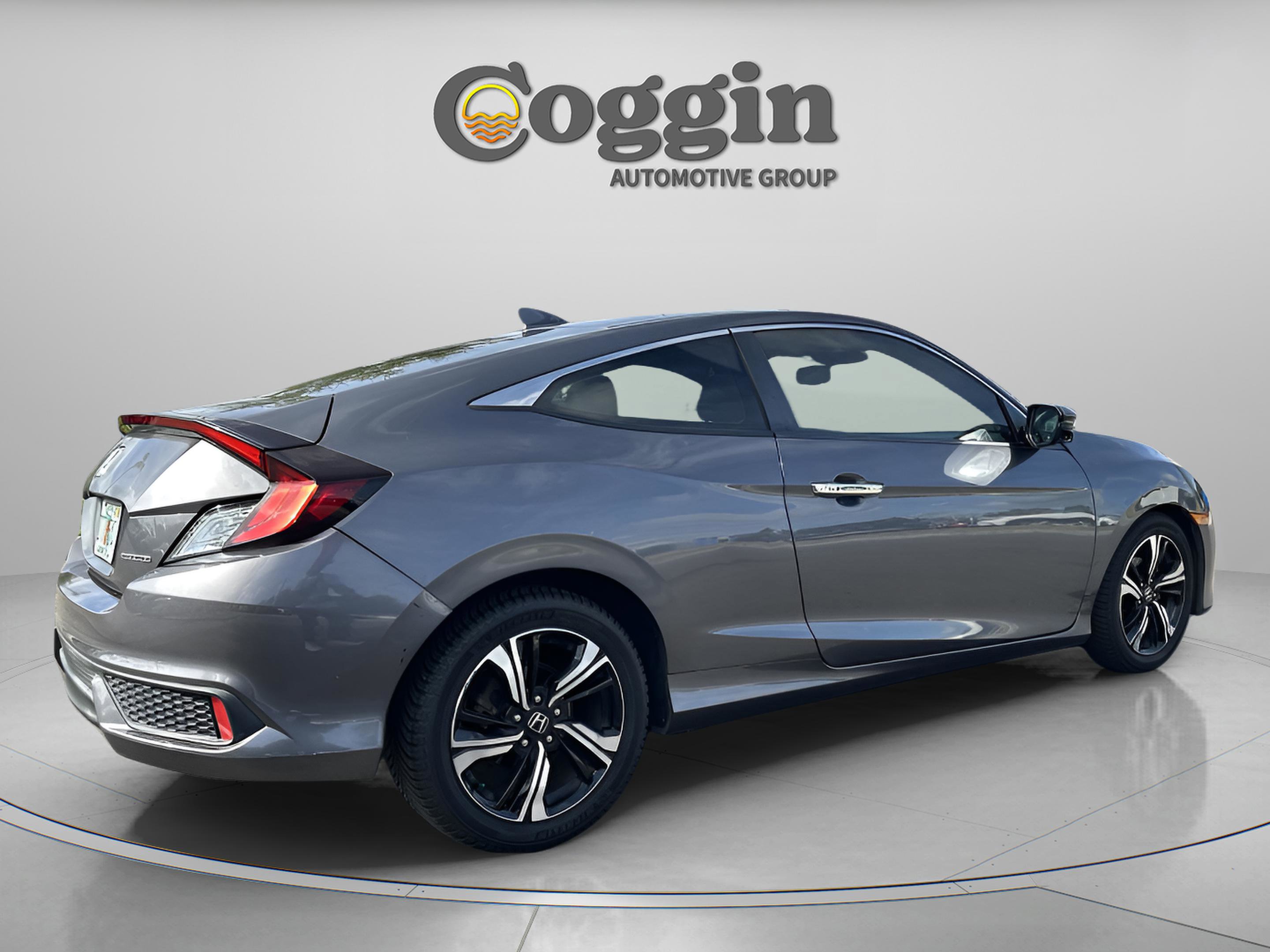 Used 2018 Honda Civic Touring image 6