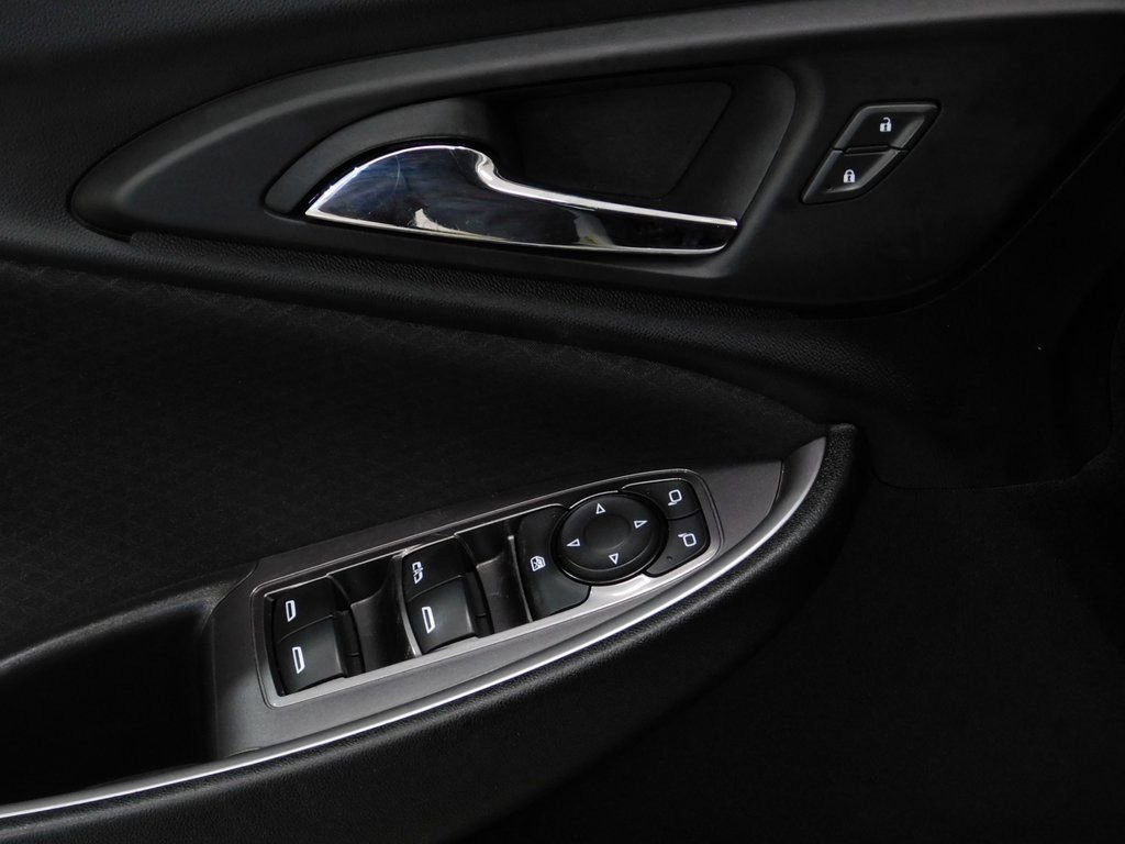 Used 2022 Chevrolet Malibu LT image 28