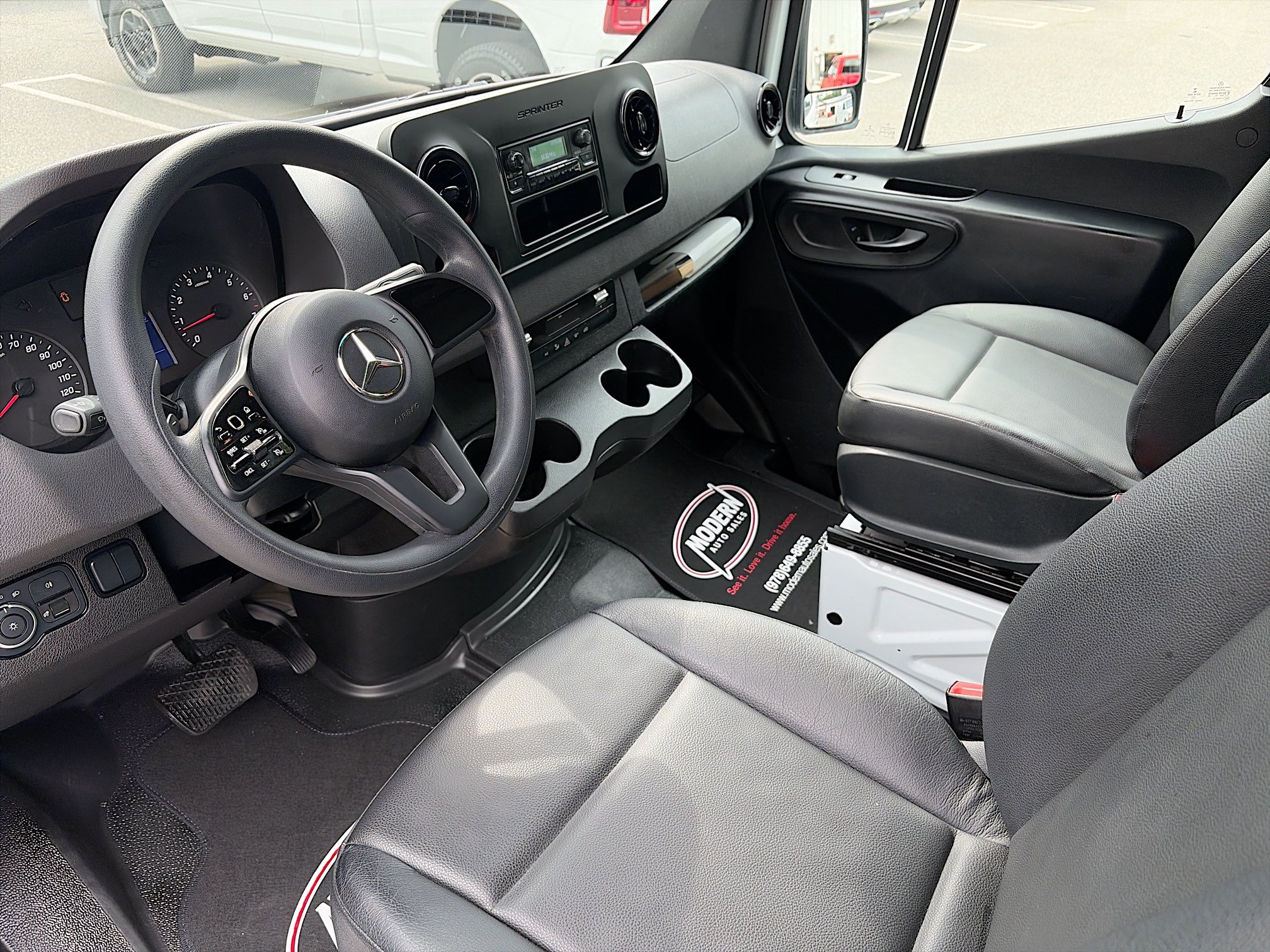 Used 2022 Mercedes-Benz Sprinter 1500 image 15