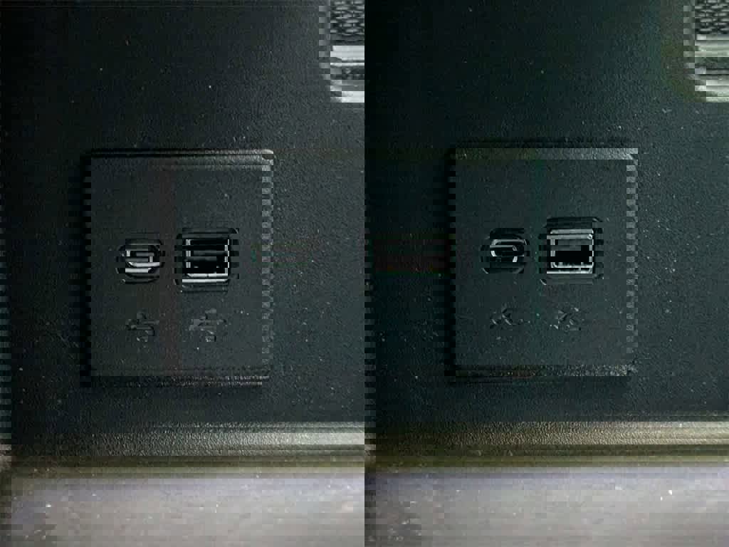 Used 2025 GMC Sierra 1500 Elevation w/ Preferred Package image 31