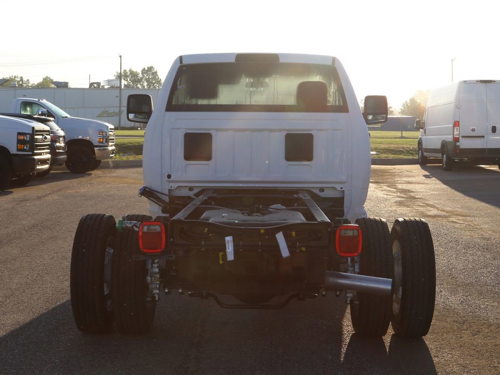 New 2024 RAM 5500 Tradesman image 17