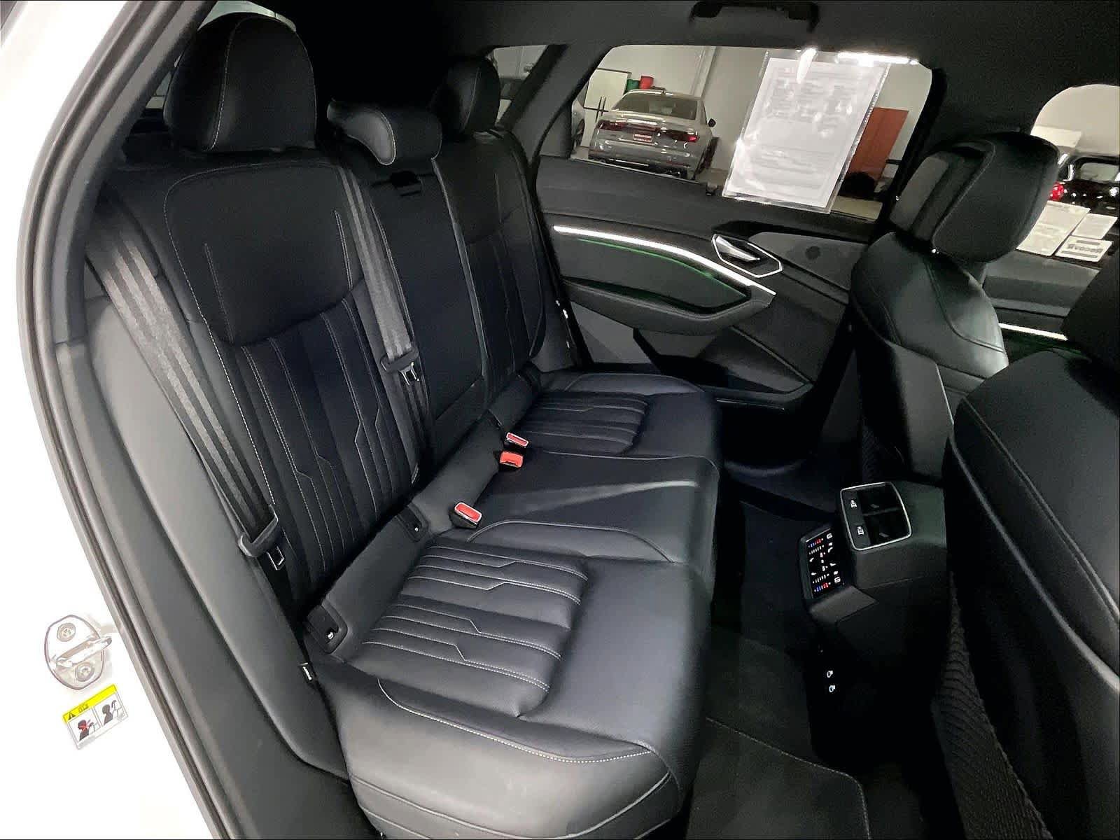 Used 2023 Audi e-tron Chronos w/ Chronos Package AWD/4WD image 28