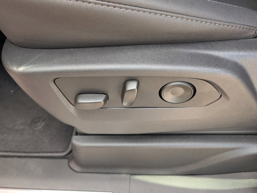 New 2025 Chevrolet Suburban LT w/ Comfort Package image 10